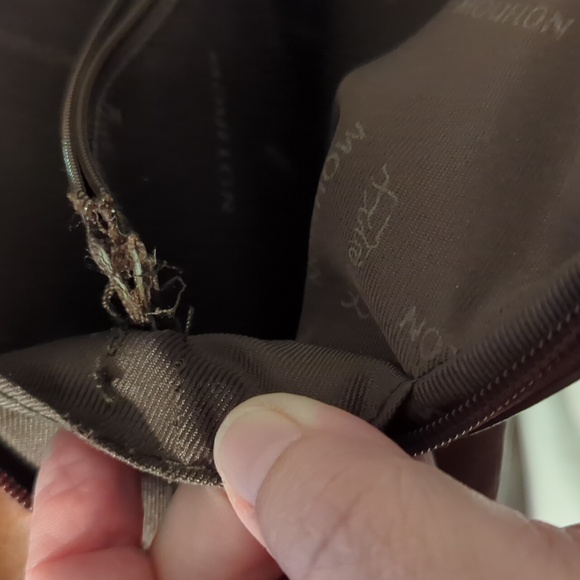 - Mouflon Rich Auburn Multi-compartment Over-shoulder Crossbody Bag - Picture 6 of 9